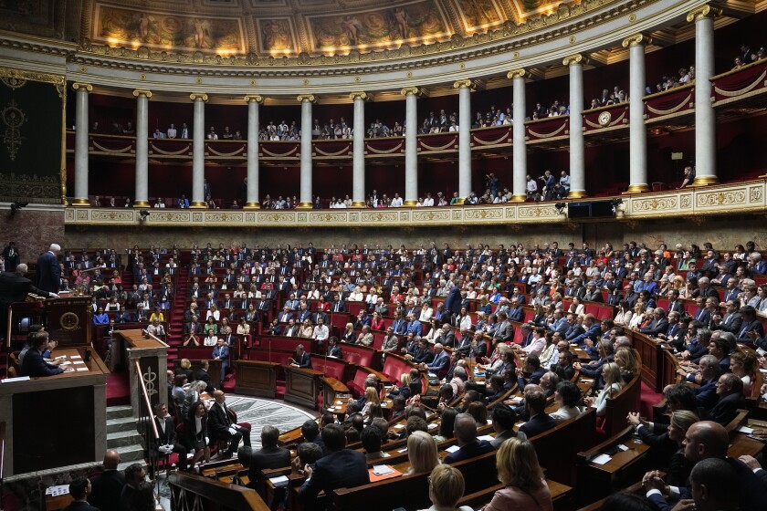 La Asamblea Nacional (Parlamento) de Francia sesiona por primera vez desde las elecciones de inicios de mes, en París