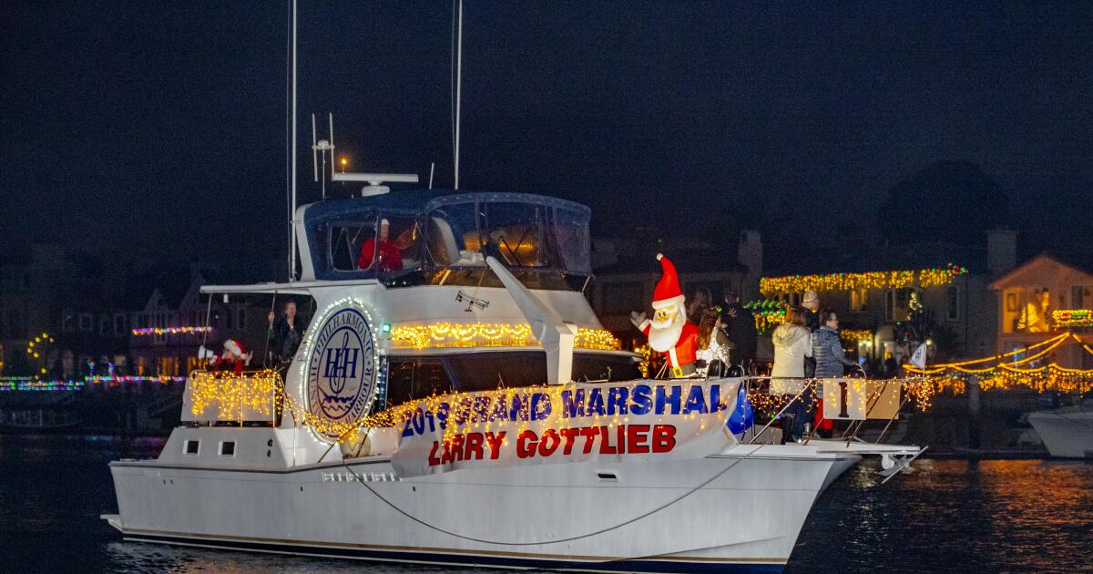 Huntington Harbour Boat Parade rocks in H.B. Los Angeles Times