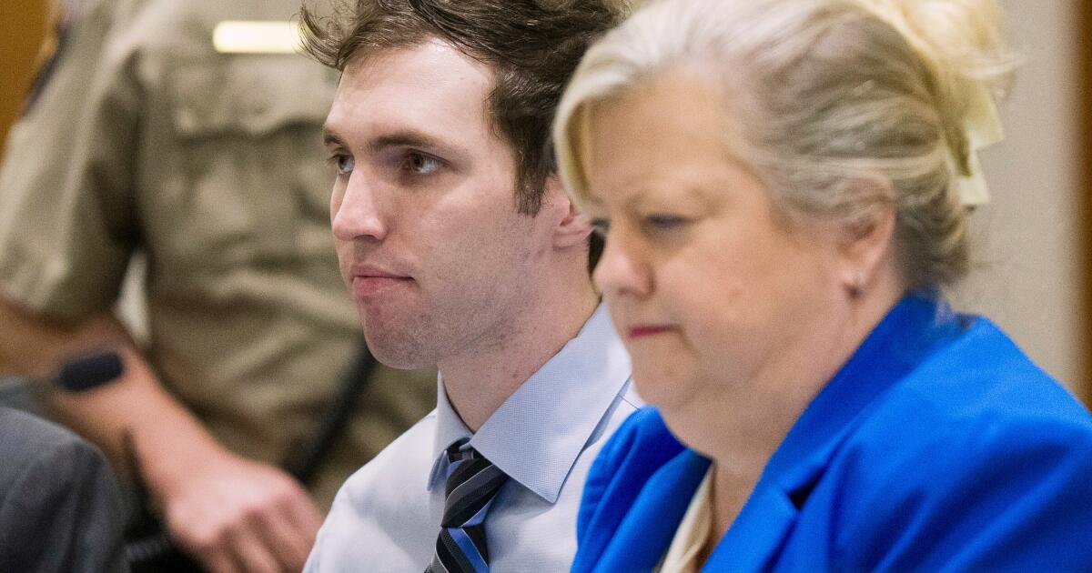 Les avocats du meurtrier accusé de Charlie Kirk demandent un report de l’audience initiale