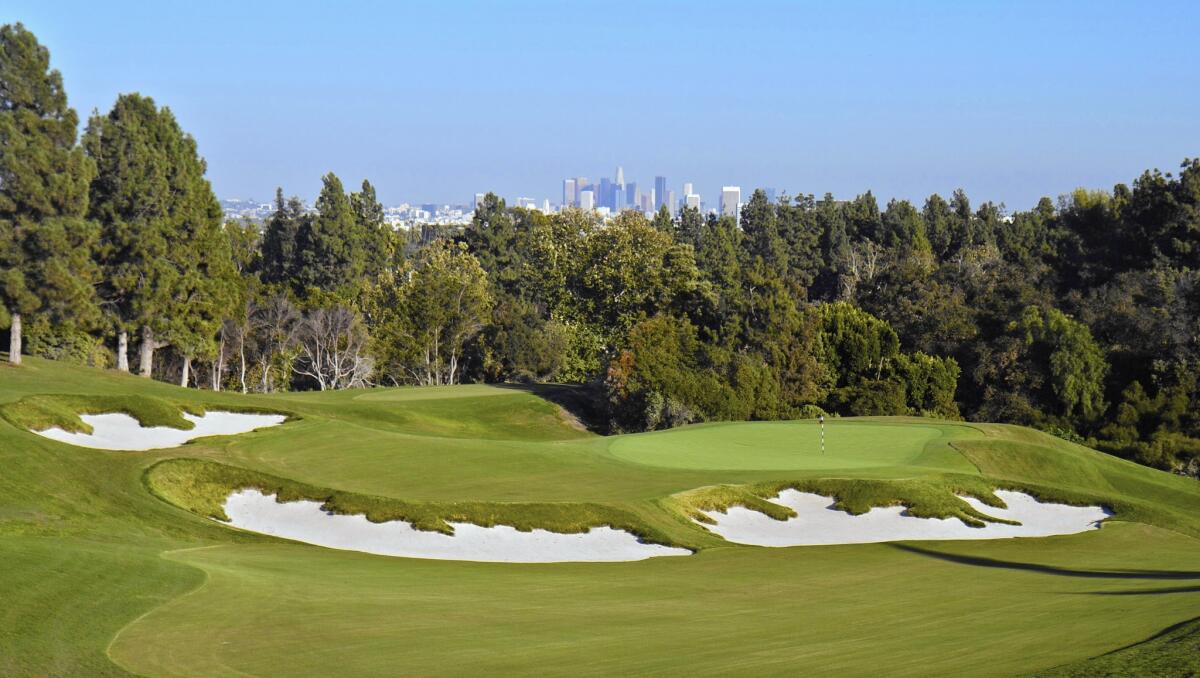 The renovated 11th hole at Los Angeles Country Club includes bunkers with irregular shapes.