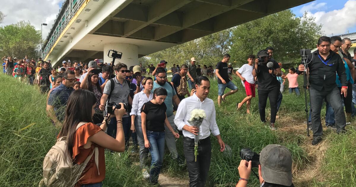 Juli&aacute;n Castro escorts LGBTQ and disabled asylum seekers across Mexican border