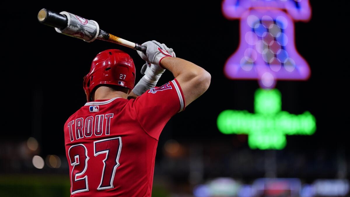 Why Mike Trout's Weight Gain Is a Concern, but Bryce Harper's Is Not, News, Scores, Highlights, Stats, and Rumors