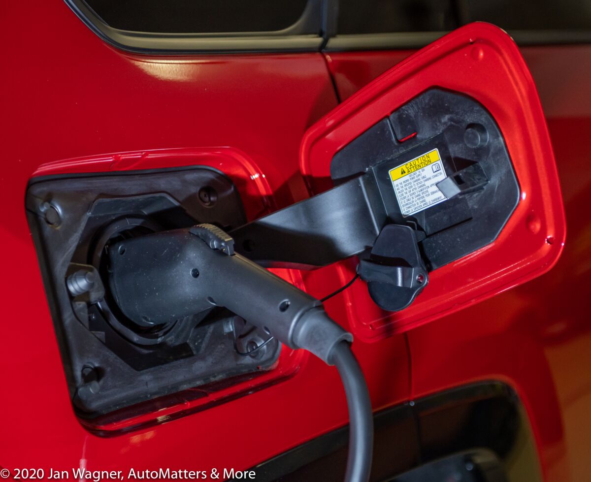 ClipperCreek HCS-40P plugged in