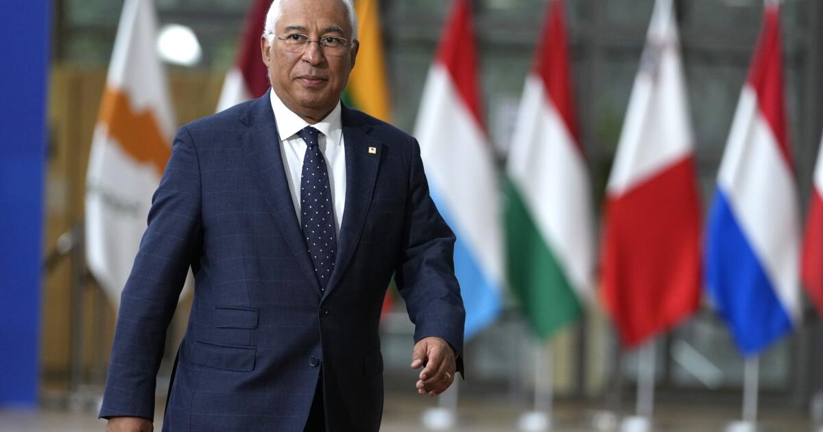 Primeiro-ministro de Portugal demite-se devido a investigação anticorrupção