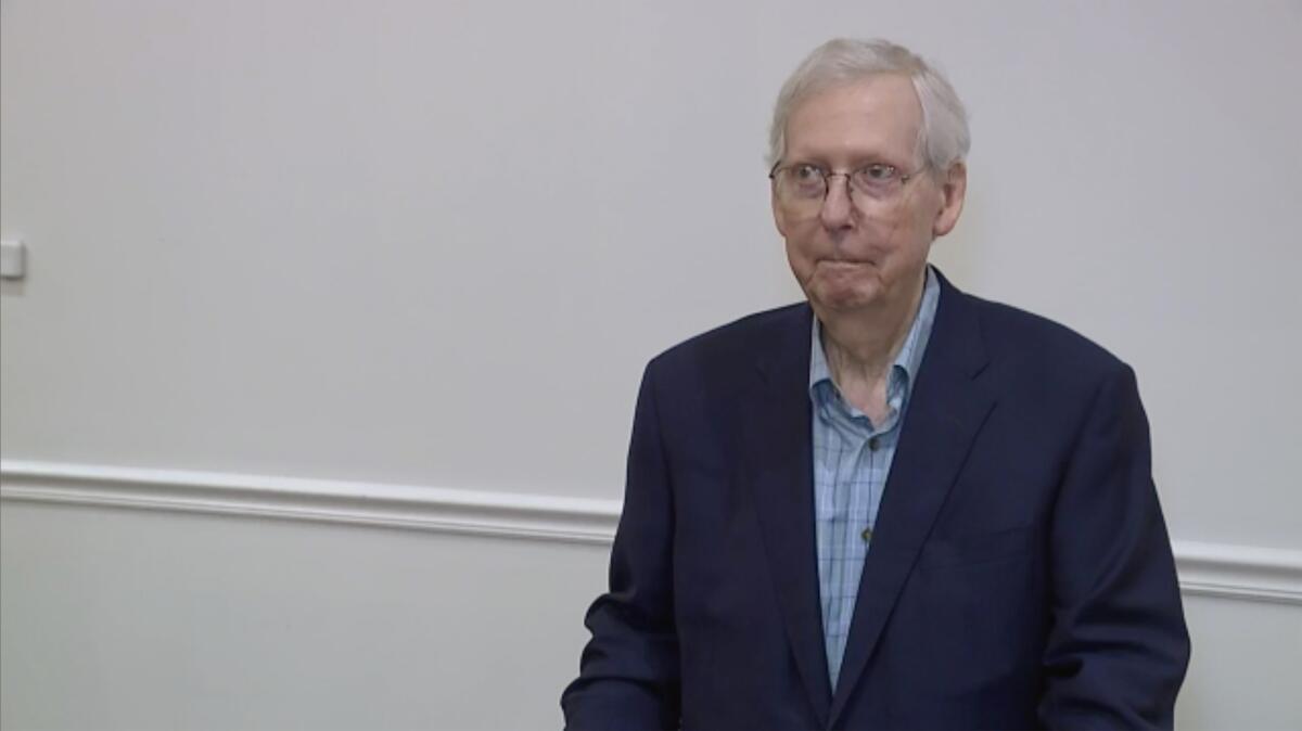 Senate Minority Leader Mitch McConnell appeared to freeze up during an event in Kentucky on Wednesday.