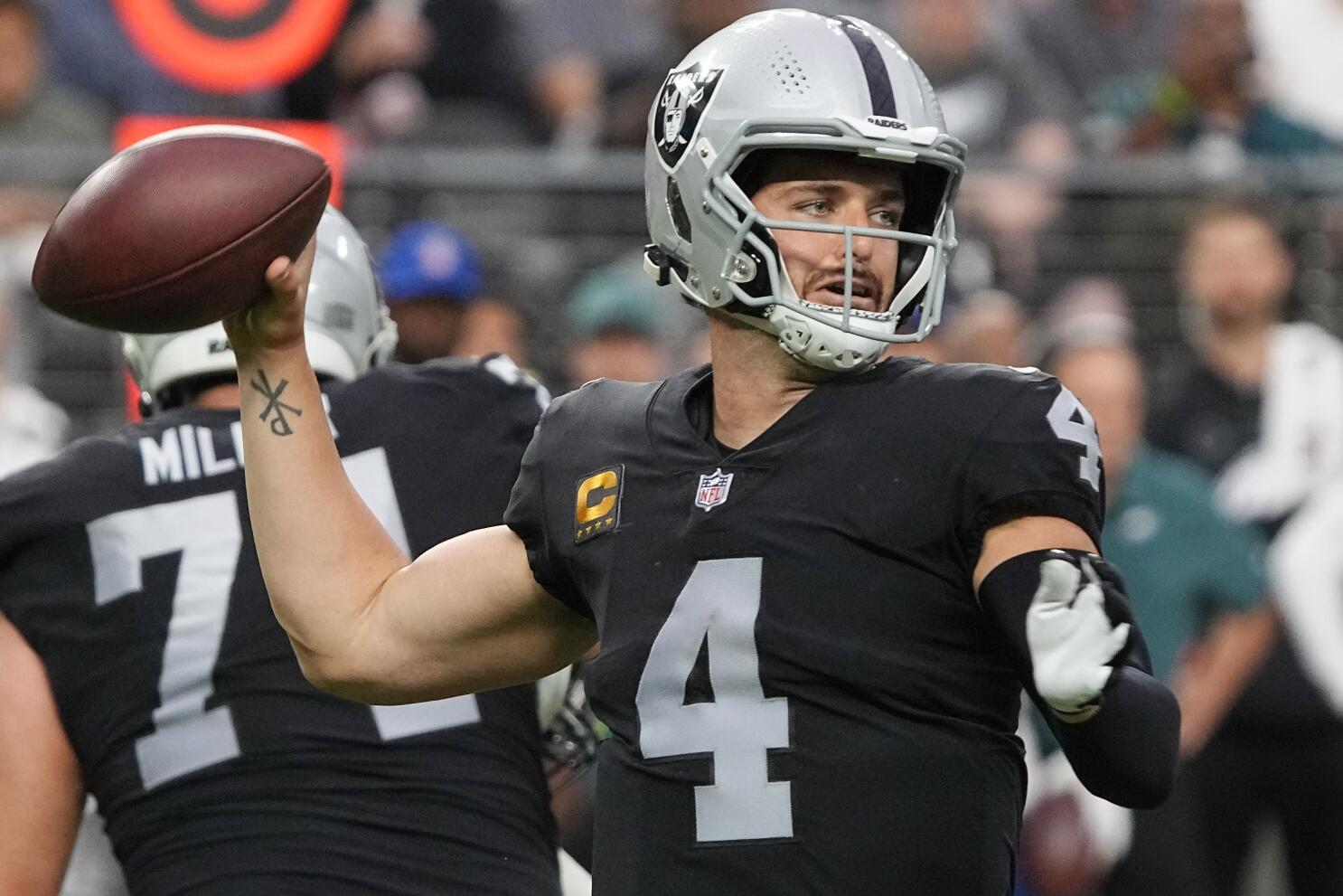 Injuries at guard a big problem for Carr, Raiders' offense