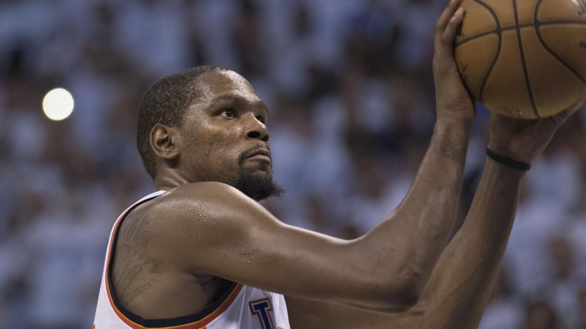Kevin Durant scores 41 points as Thunder tie playoff series with