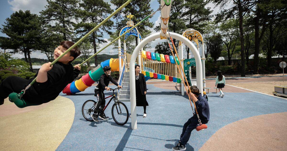 Saatte 7 dolar kazanan dadılar bebek patlamasına neden olabilir mi? Bir şehir bunu öğrenmeyi amaçlıyor