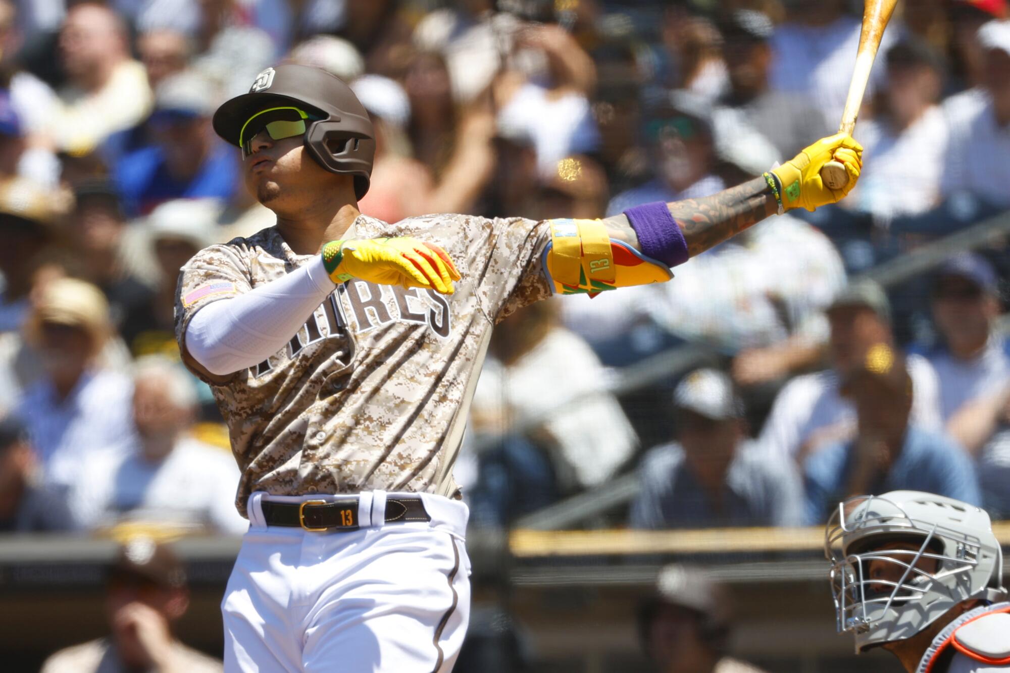 Manny Machado homers twice as Padres close out first half with