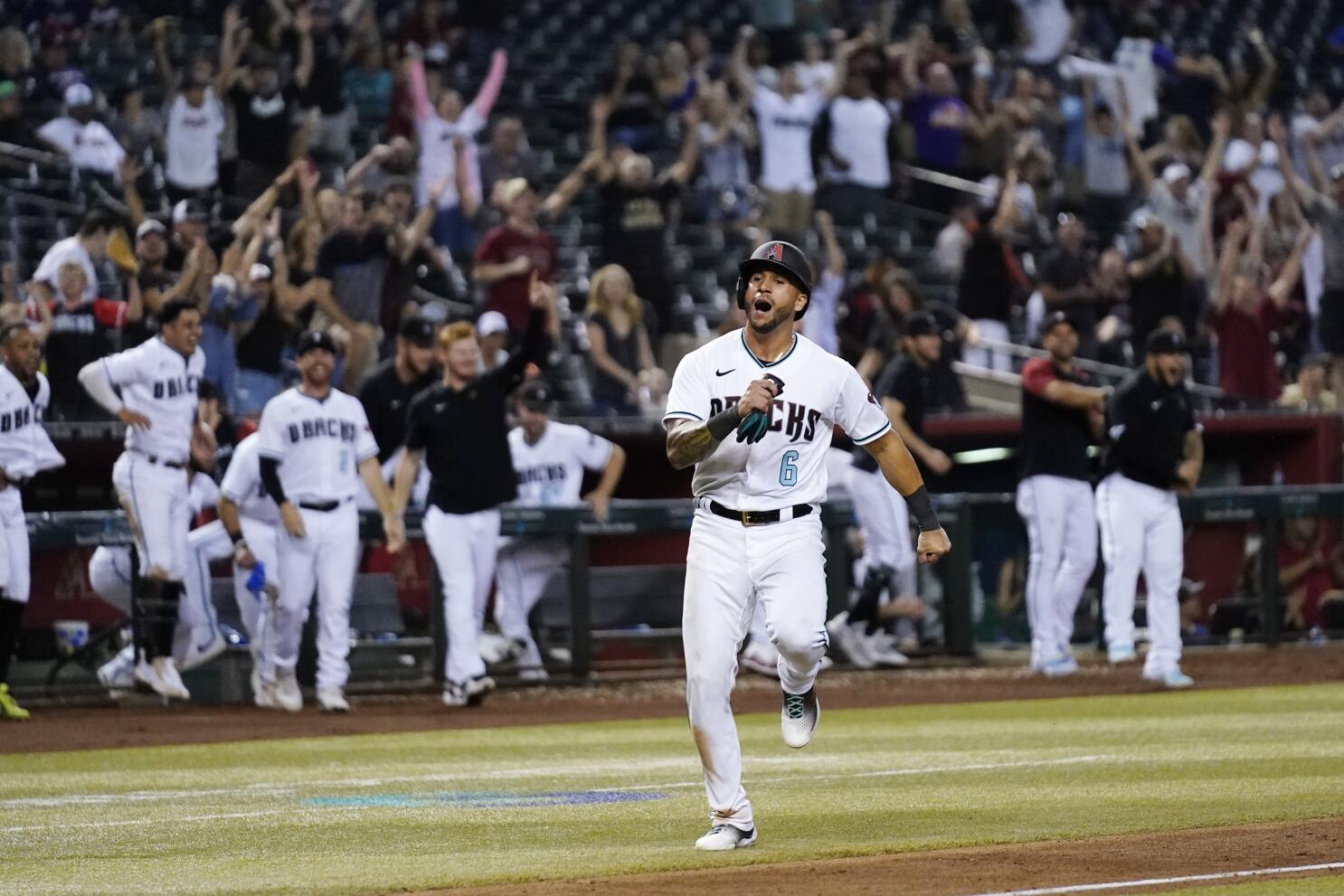 Braves reliever Jackson Stephens hit in head by line drive - The San Diego  Union-Tribune