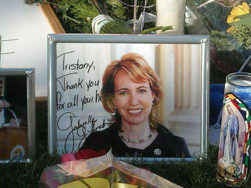 Show of support outside Giffords' hospital