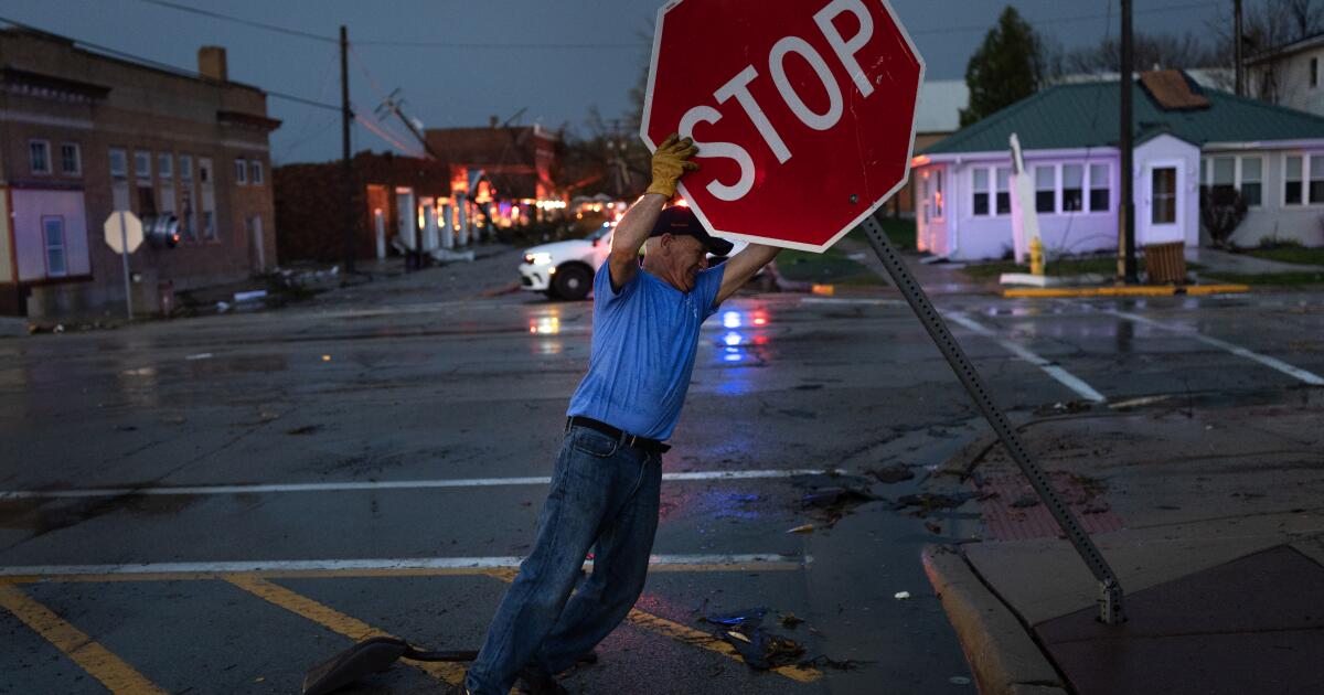 Des vents violents et des tornades devraient frapper le Midwest, causant des dégâts importants mais sans faire de victimes.