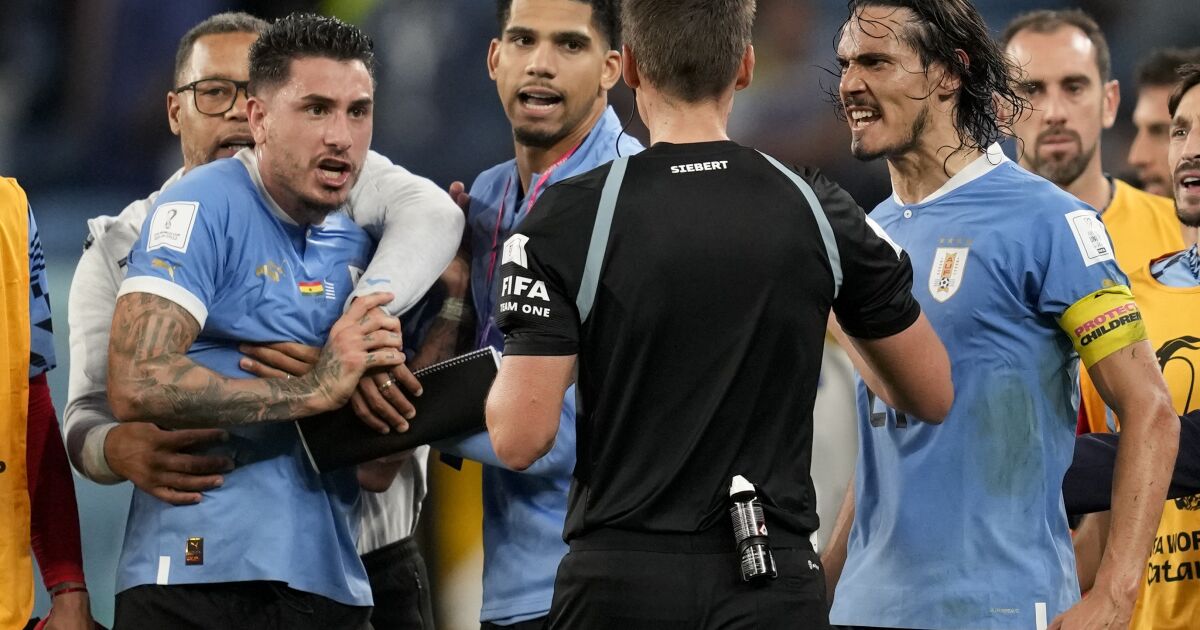 La FIFA bandisce 4 giocatori dall’Uruguay a causa del caos della Coppa del Mondo