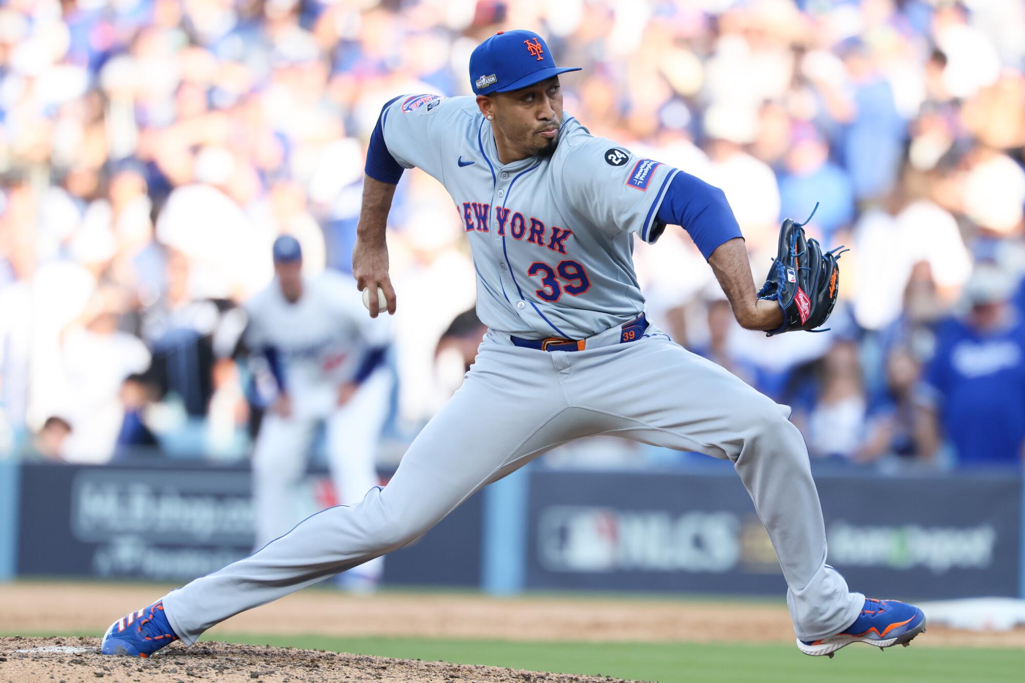 Could Dodgers' Edwin Díaz signing portend more big offseason moves? - Los Angeles Times