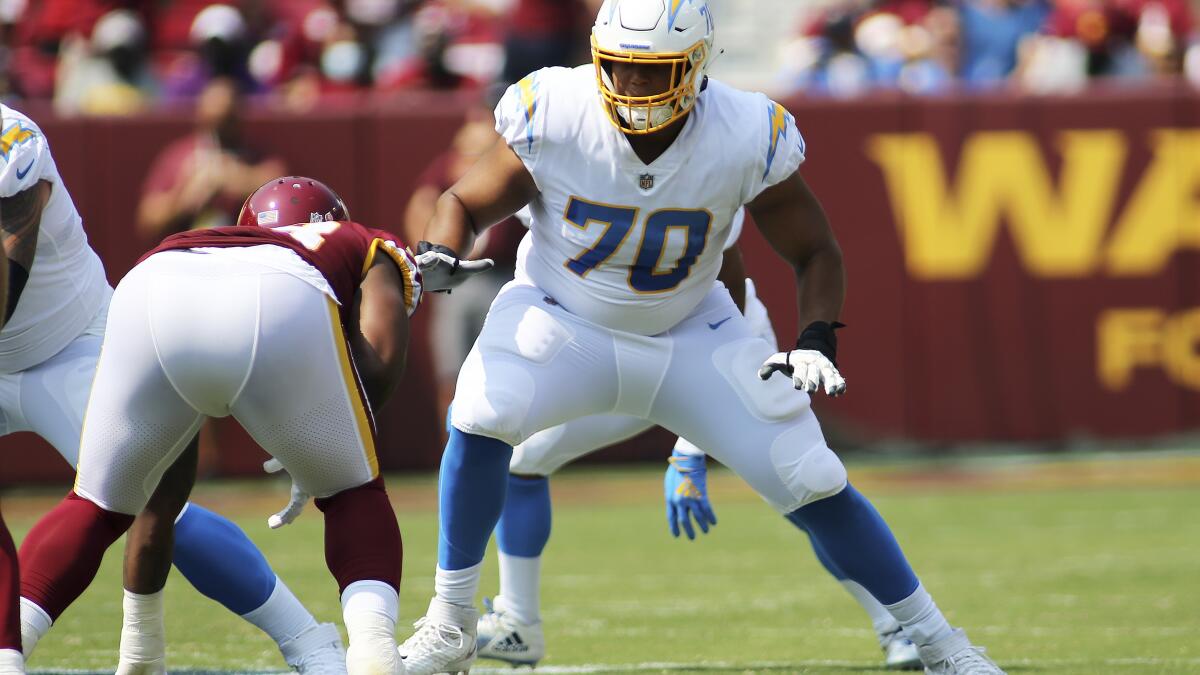 Los Angeles Chargers offensive tackle Rashawn Slater (70) guards during an  NFL football game Cleveland Browns Sunday, Oct. 10, 2021, in Inglewood,  Calif. (AP Photo/Kyusung Gong Stock Photo - Alamy