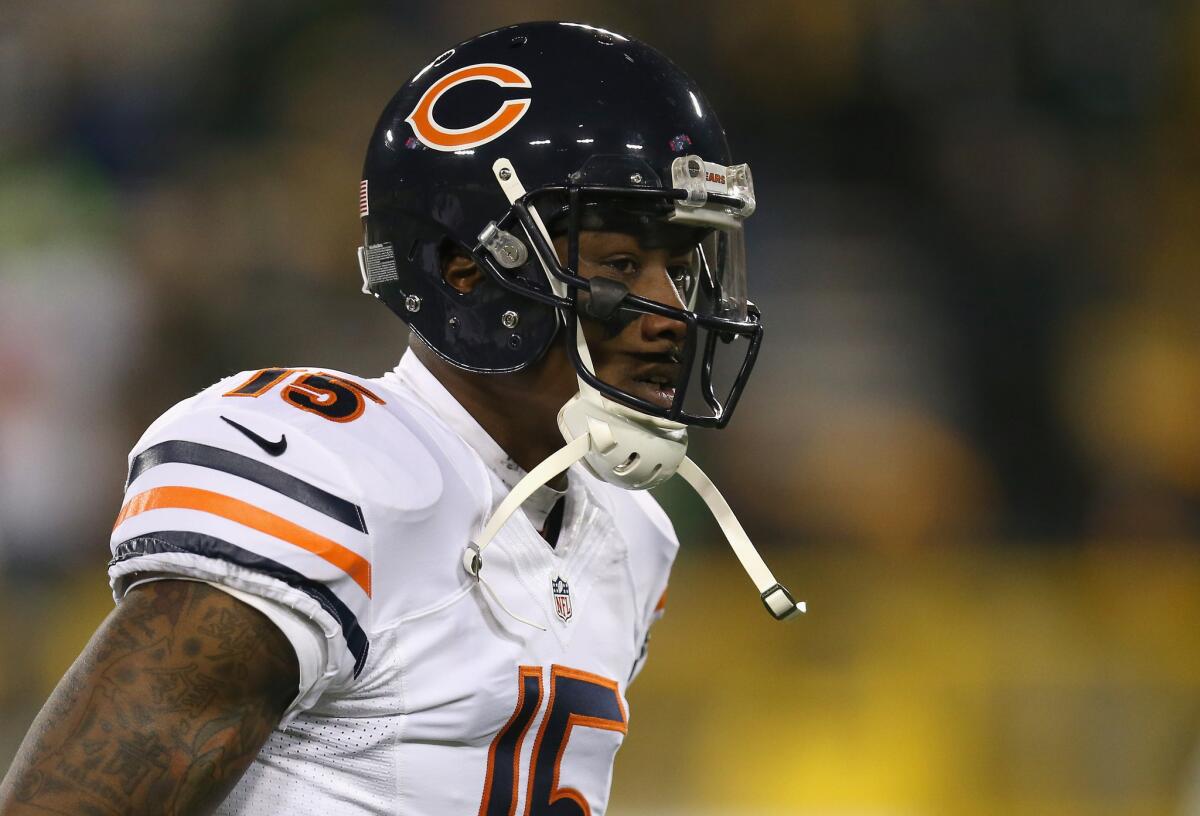 Brandon Marshall has offered a Detroit Lions fan $25,000 to fight him after the man insulted the wide receiver's mother on social media.