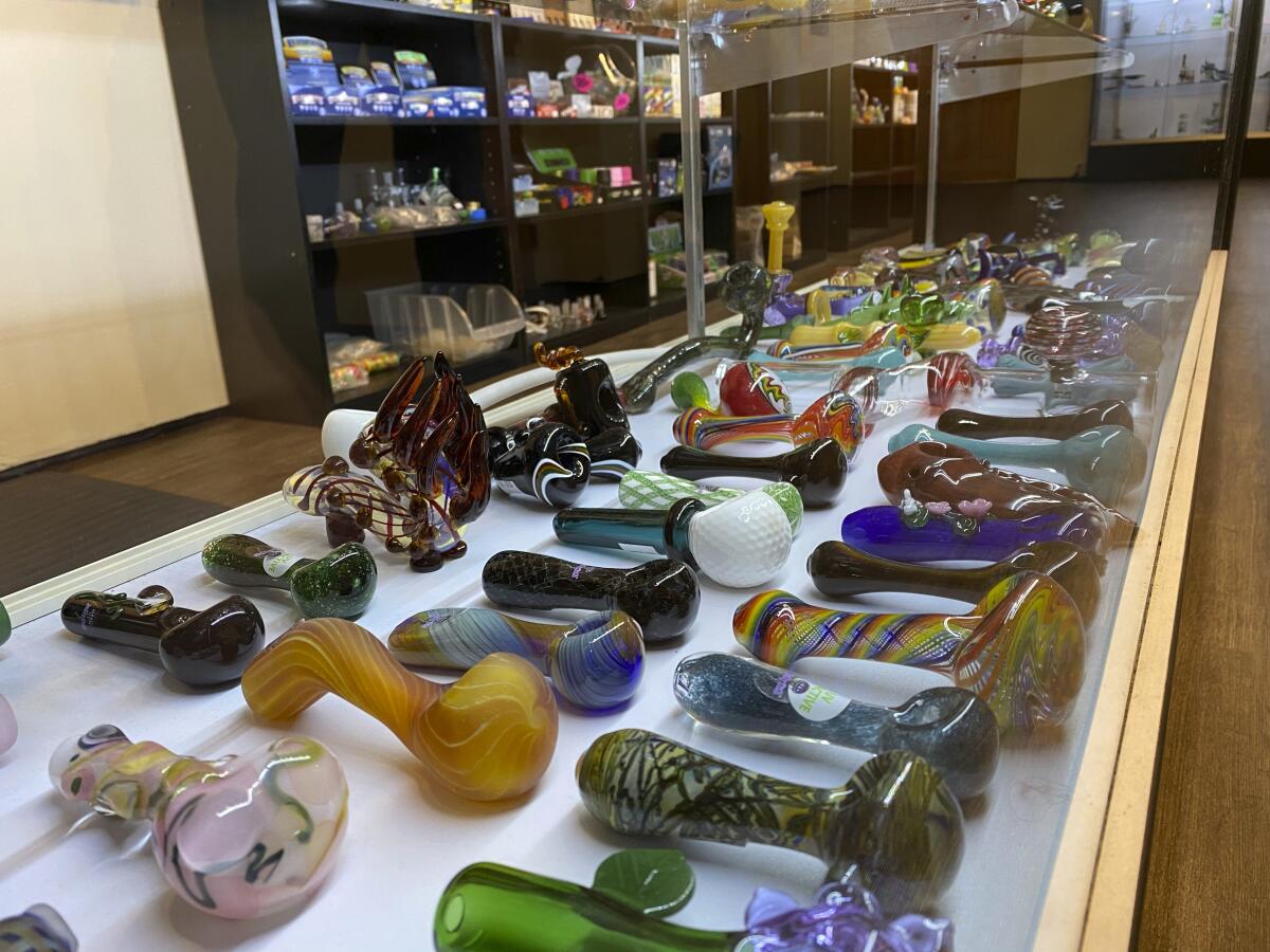 Buy Weed Pipes - Shop Glass Pipes for Sale