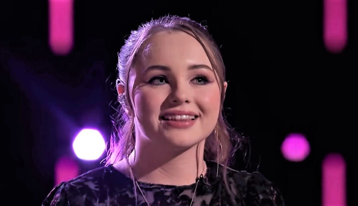 Kat Hammock during her "instant save" performance for fourth place on "The Voice" competition on Dec. 10, 2019.
