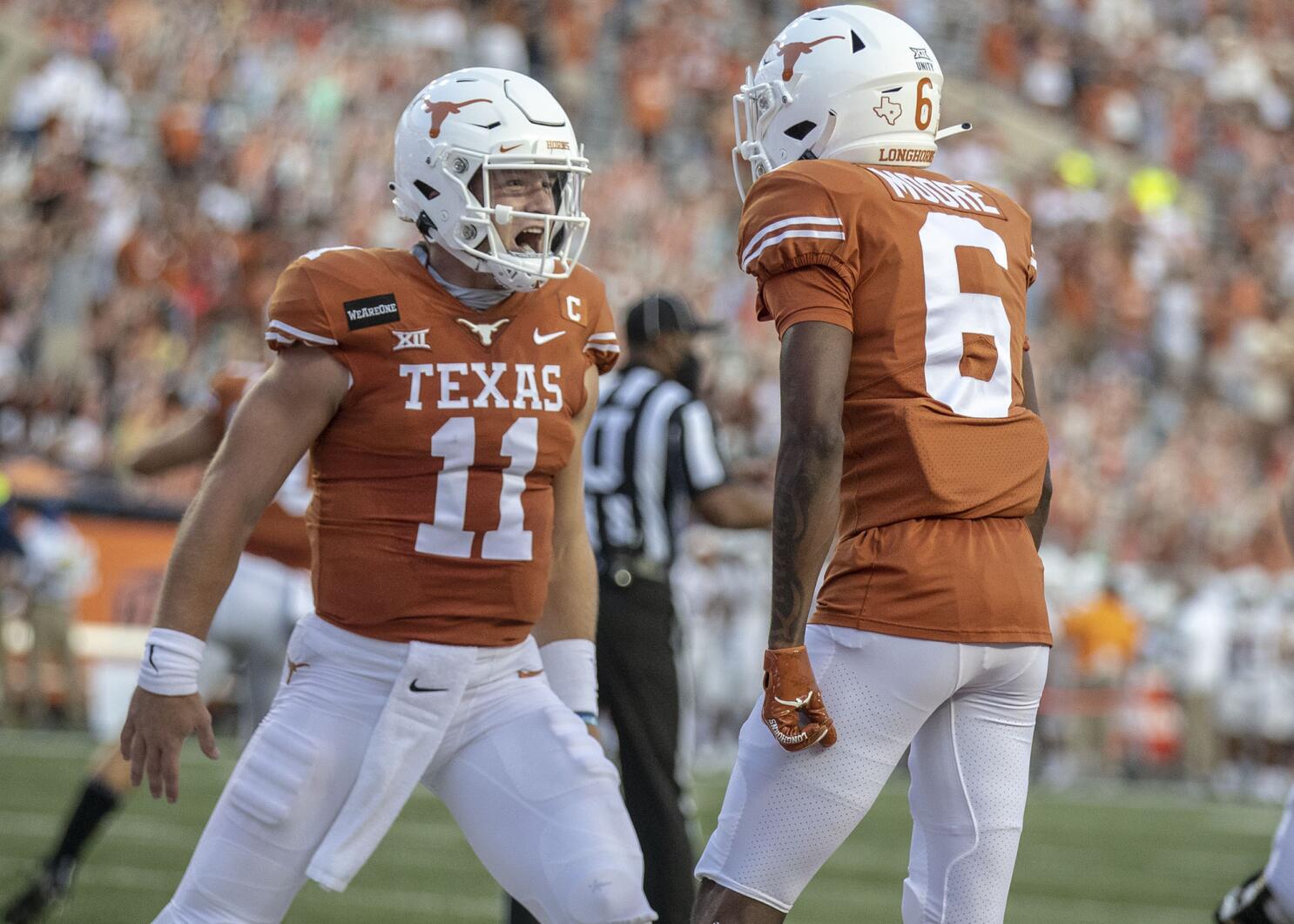 Ehlinger has plenty of passing options at No. 8 Texas - The San