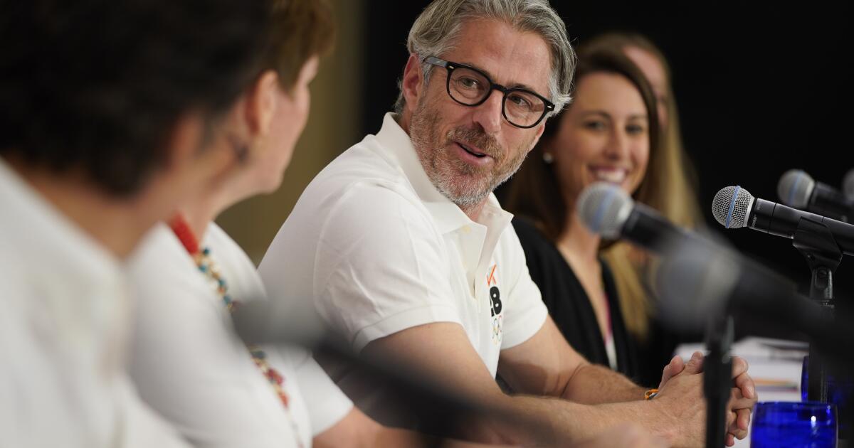 Após os arquivos de Epstein, a sobrevivência de Wasserman como diretor das Olimpíadas de Los Angeles pode se resumir a dinheiro