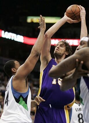 Pau Gasol, Jason Collins