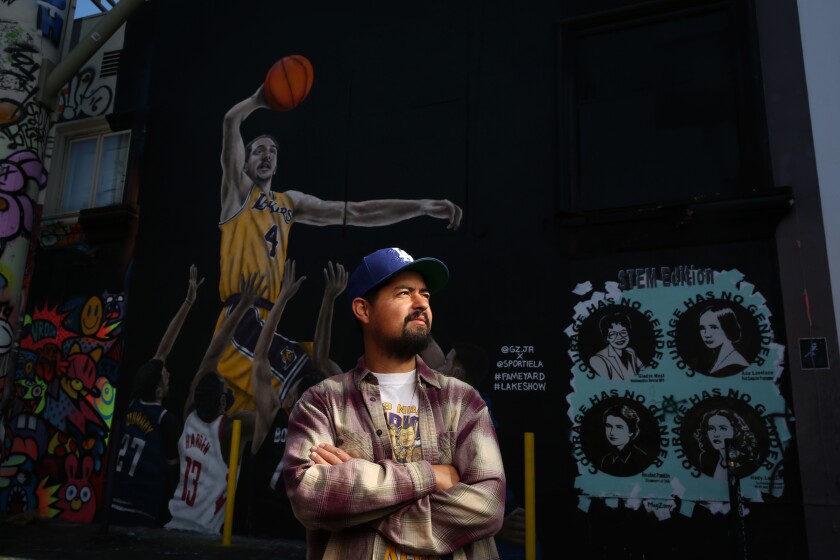How Alex Caruso Played His Way Into A Mural Near Lebron And Kawhi Los Angeles Times