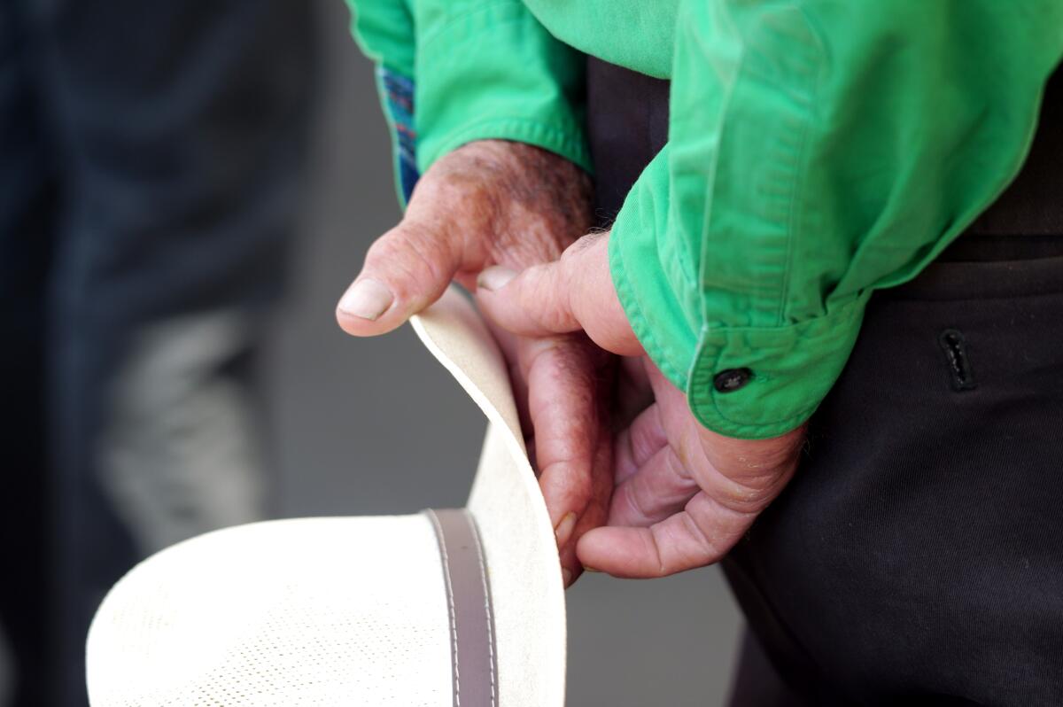 Urgen a los de la tercera edad en Estados Unidos unirse a una encuesta para “fondo de retiro”