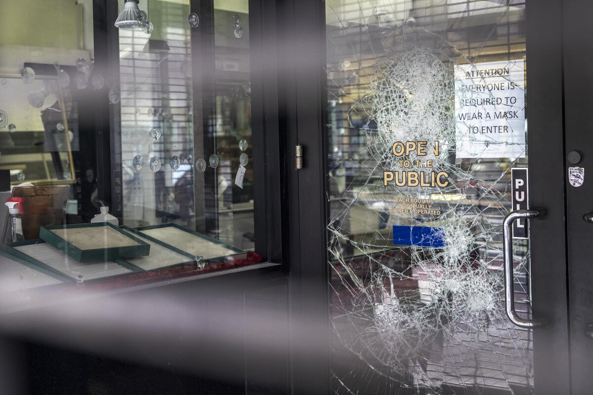 A jewelry business on 6th Street in Los Angeles was struck by vandals. 