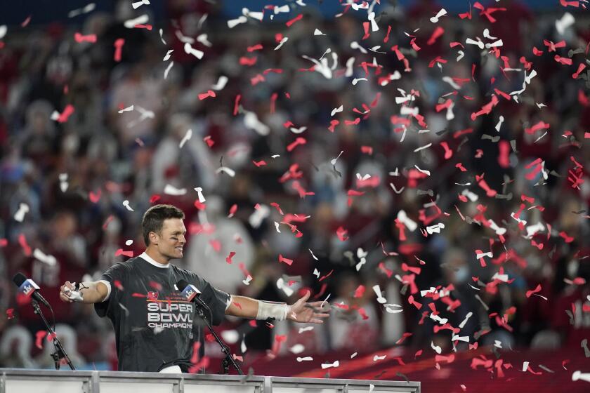 Tom Brady wins seventh Super Bowl as Buccaneers crush Chiefs 31-9 - Los  Angeles Times