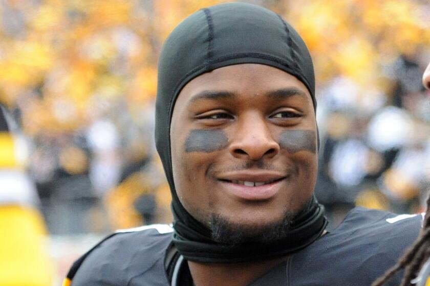 Pittsburgh Steelers running back Le'Veon Bell will have the marijuana charges against him dismissed if he successfully completes a court program.