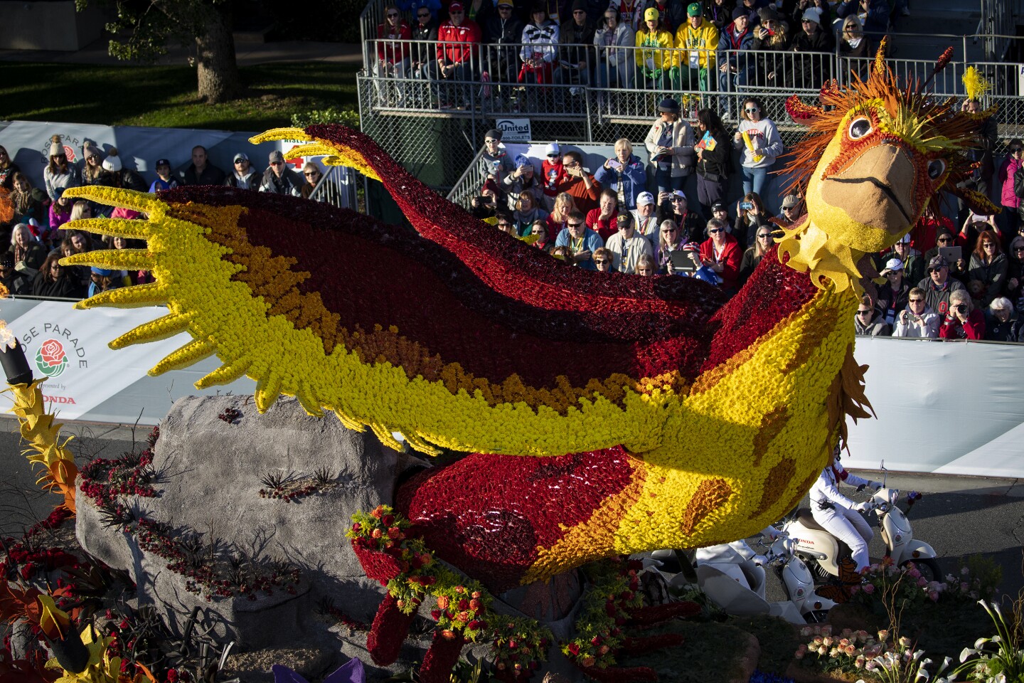 Rose Parade Will Return In 2022 Organizers Say Los Angeles Times 2022 Rose Parade Float List Order