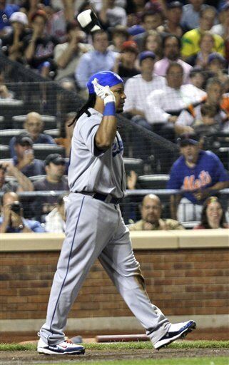 Dodgers' Manny Ramirez will return to cheers