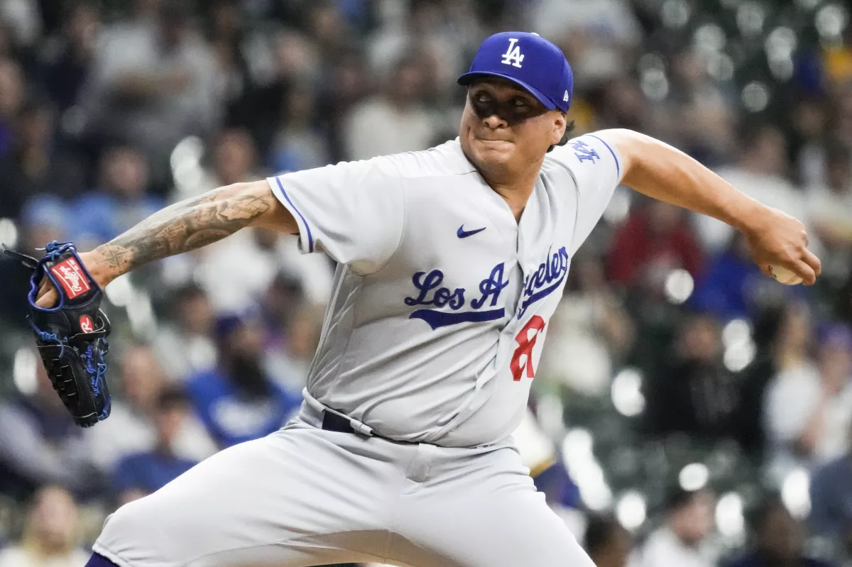 Slimmed down Victor González aims to improve for Dodgers - Los