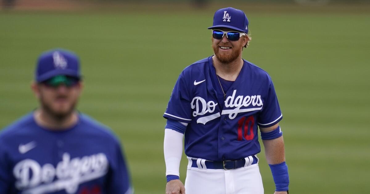 Dodgers instantly give Justin Turner's old No. 10 away in most