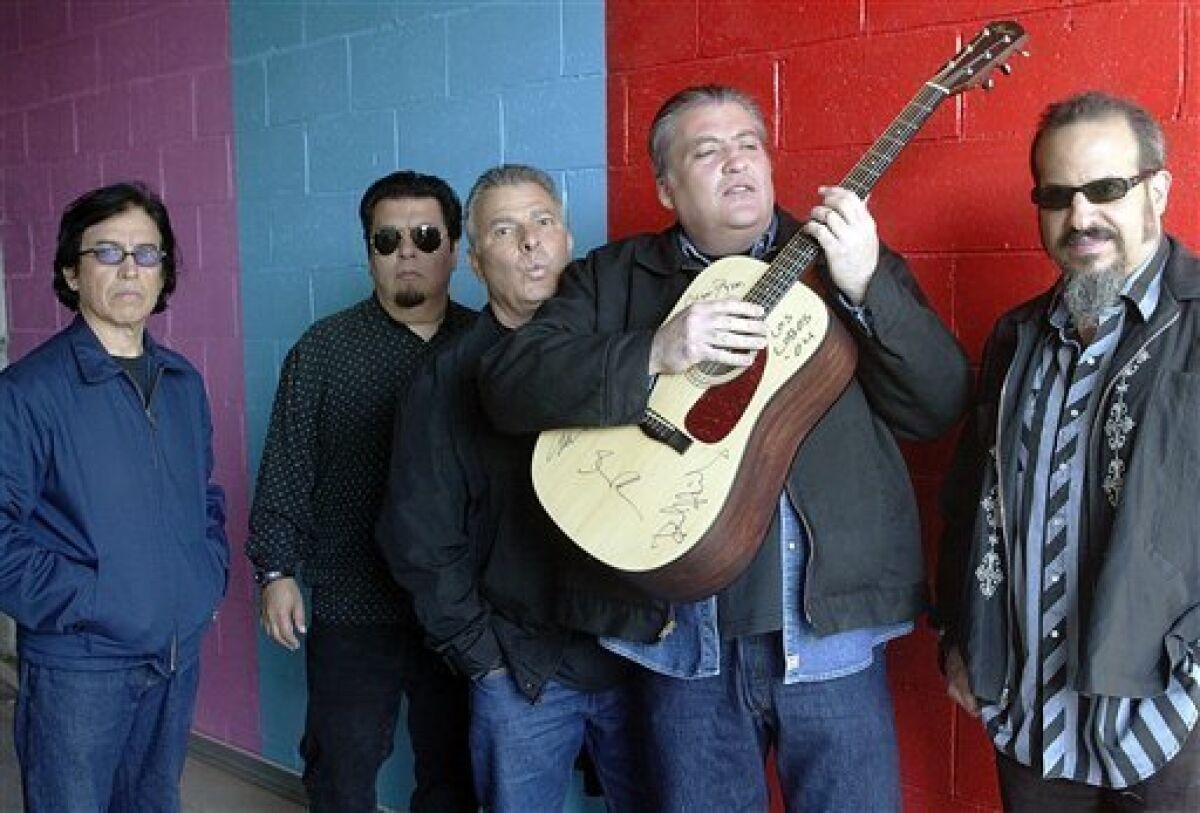 Chicano rock pioneers Los Lobos marking 40 years - The San Diego  Union-Tribune