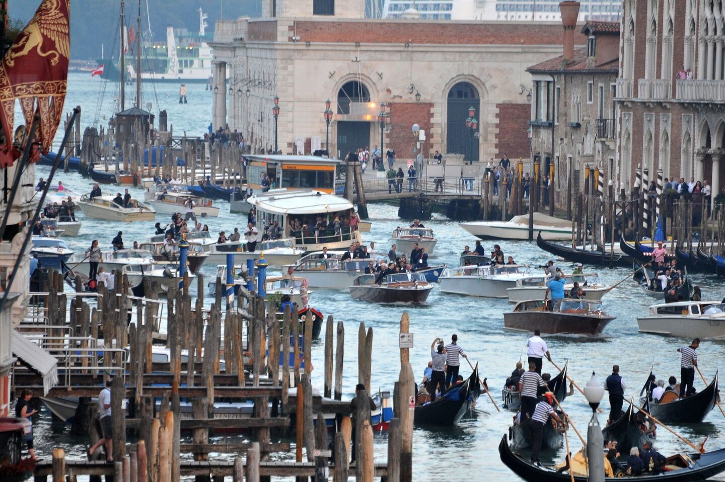 There was quite a traffic jam Saturday on Venice's Grand Canal as George Clooney and guests headed to his wedding to Amal Alamuddin.
