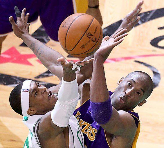 Rajon Rondo, Kobe Bryant