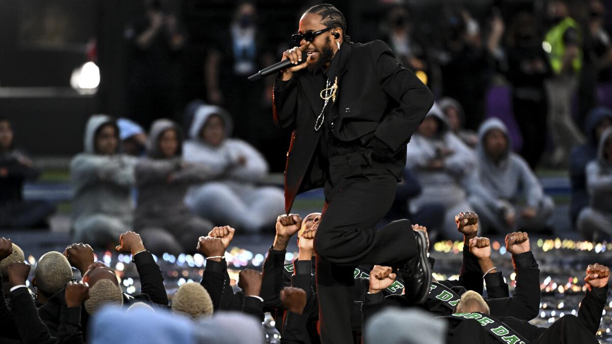2025 Super Bowl halftime show: Kendrick Lamar to perform - Los Angeles Times