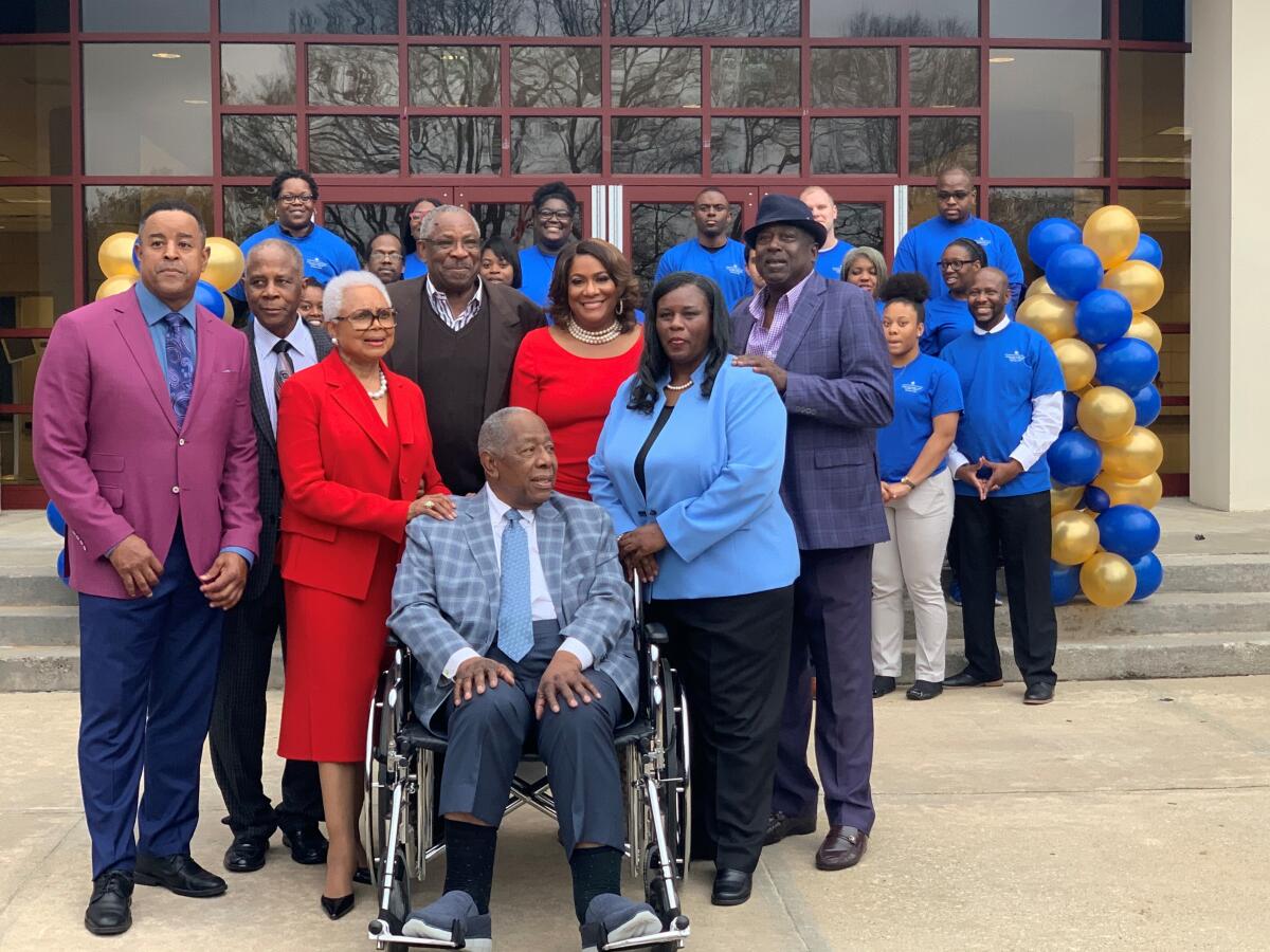 Atlanta college names building for baseball icon Hank Aaron