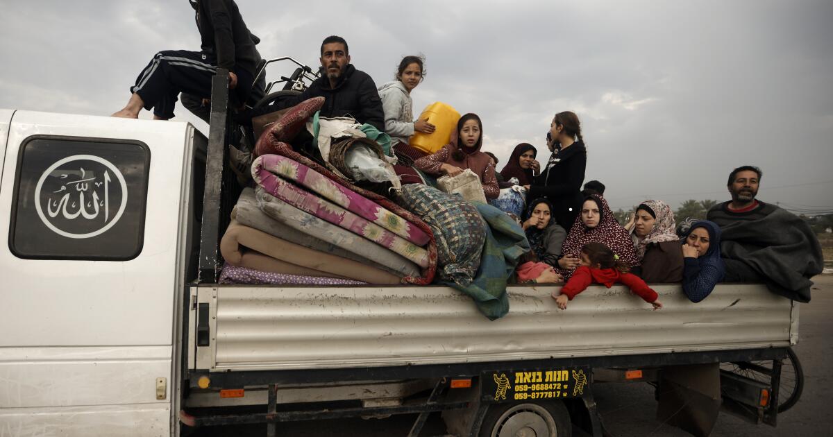 Des milliers de personnes fuient l’attaque israélienne croissante dans le centre de Gaza