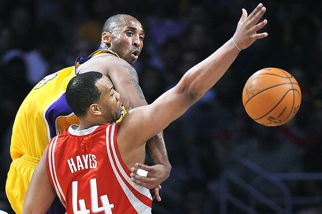 LAKERS 111, HOUSTON 98