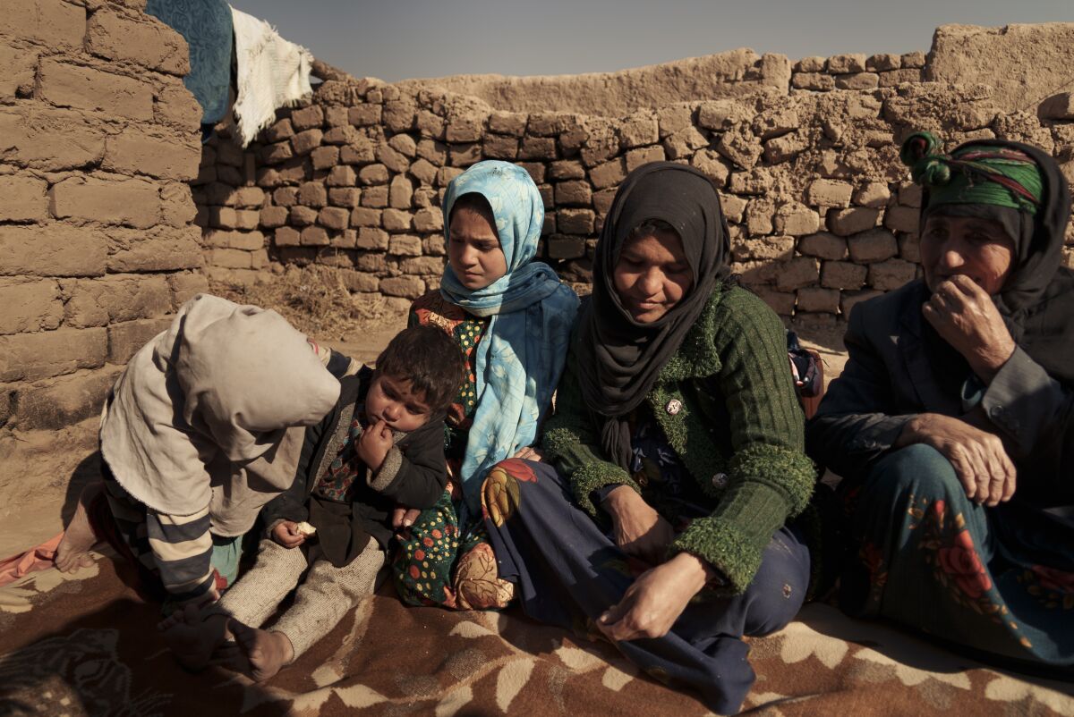 Afganistán: Venta de niños muestra desesperación de padres