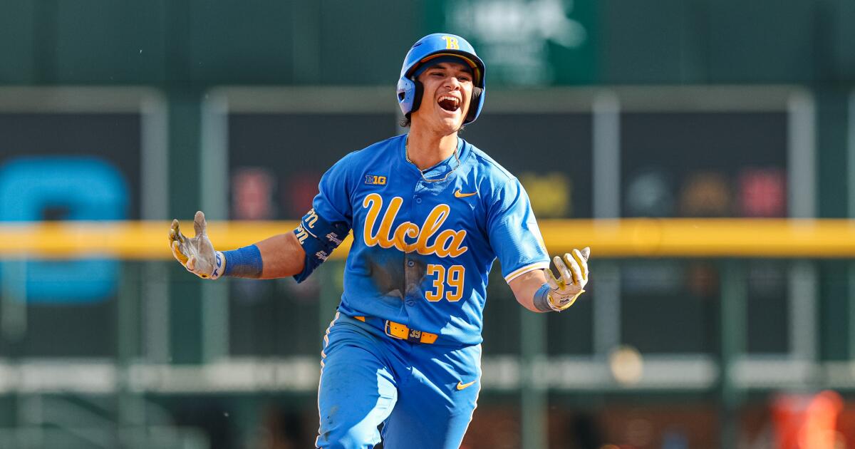 Mulivai Levu de l’UCLA a réussi un but sur balles pour vaincre l’USC et se qualifier pour la finale du Big Ten