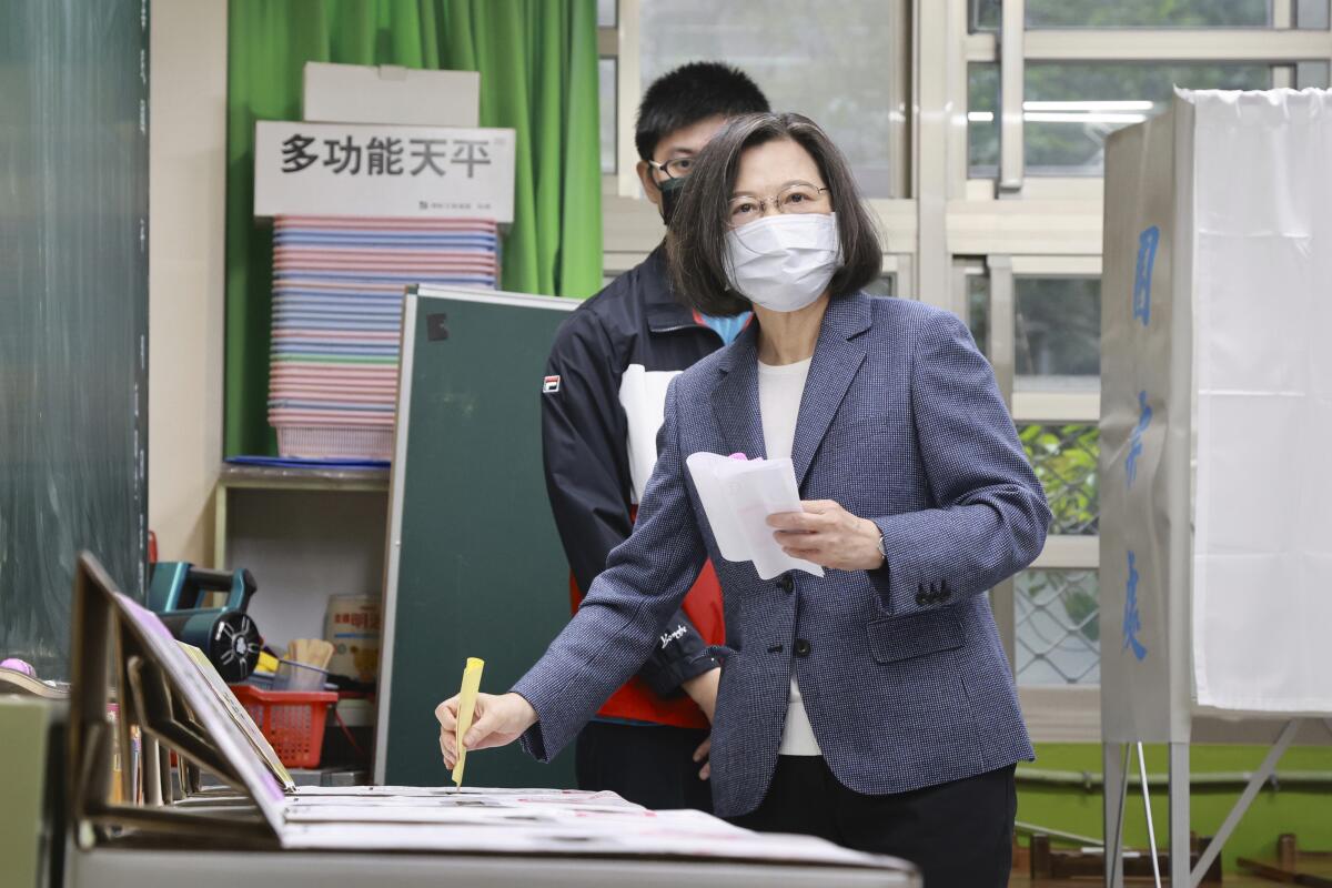 Taiwan President Tsai Ing-wen casting her ballot