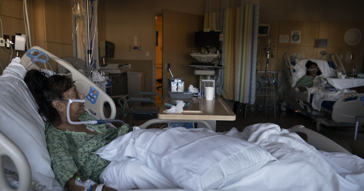 Photo of Kalifornská hospitalizácia COVID-19 uprostred šírenia Omicron