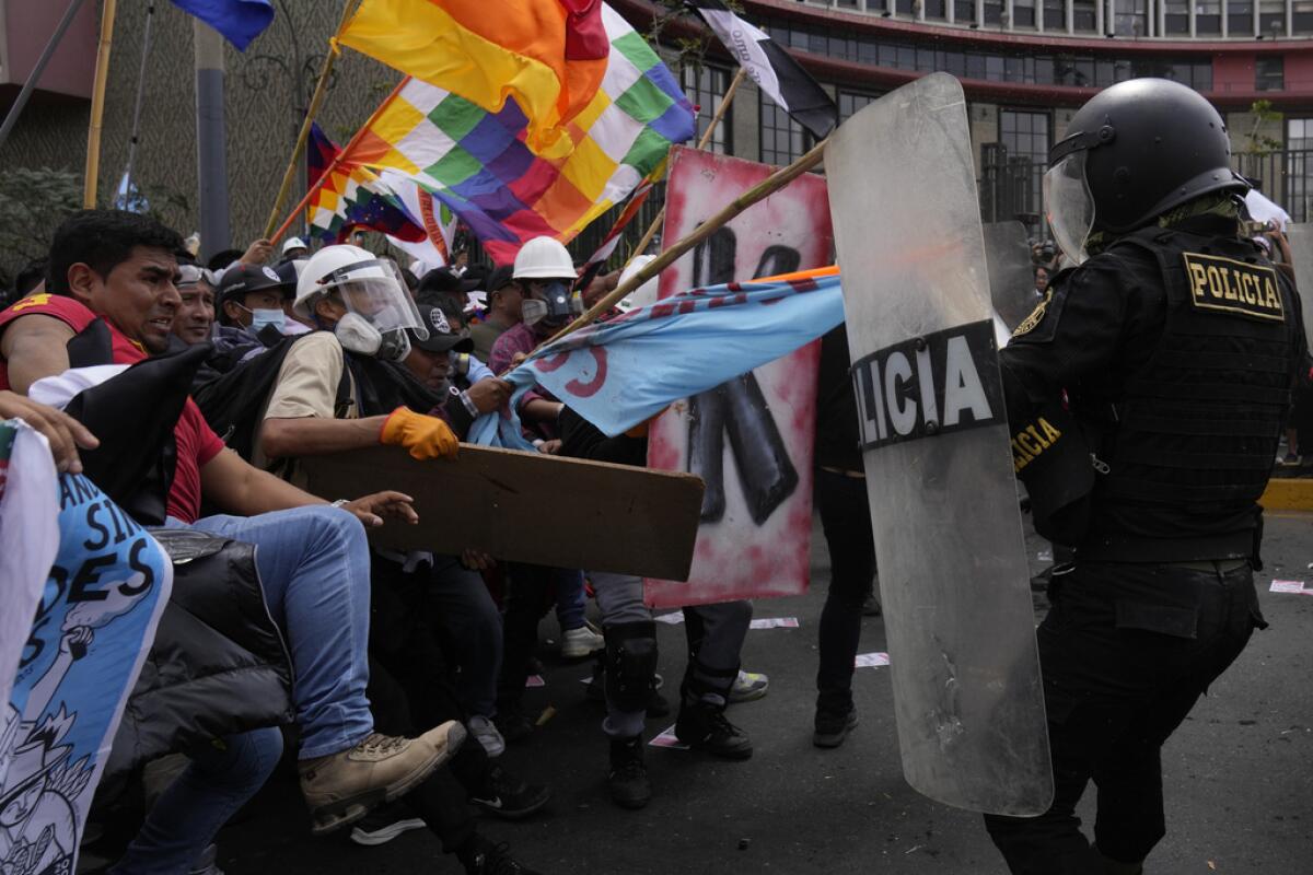 Los manifestantes antigubernamentales