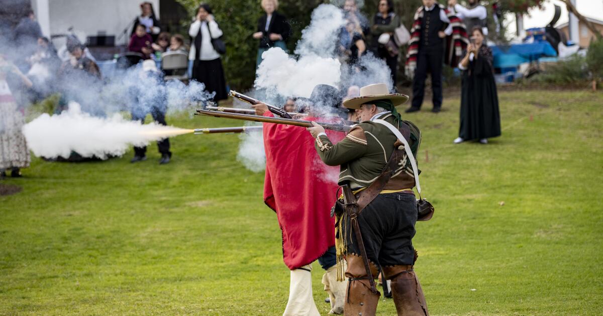 Commentary: Petty Trump spikes football over nearly 200-year-old Mexican-American War