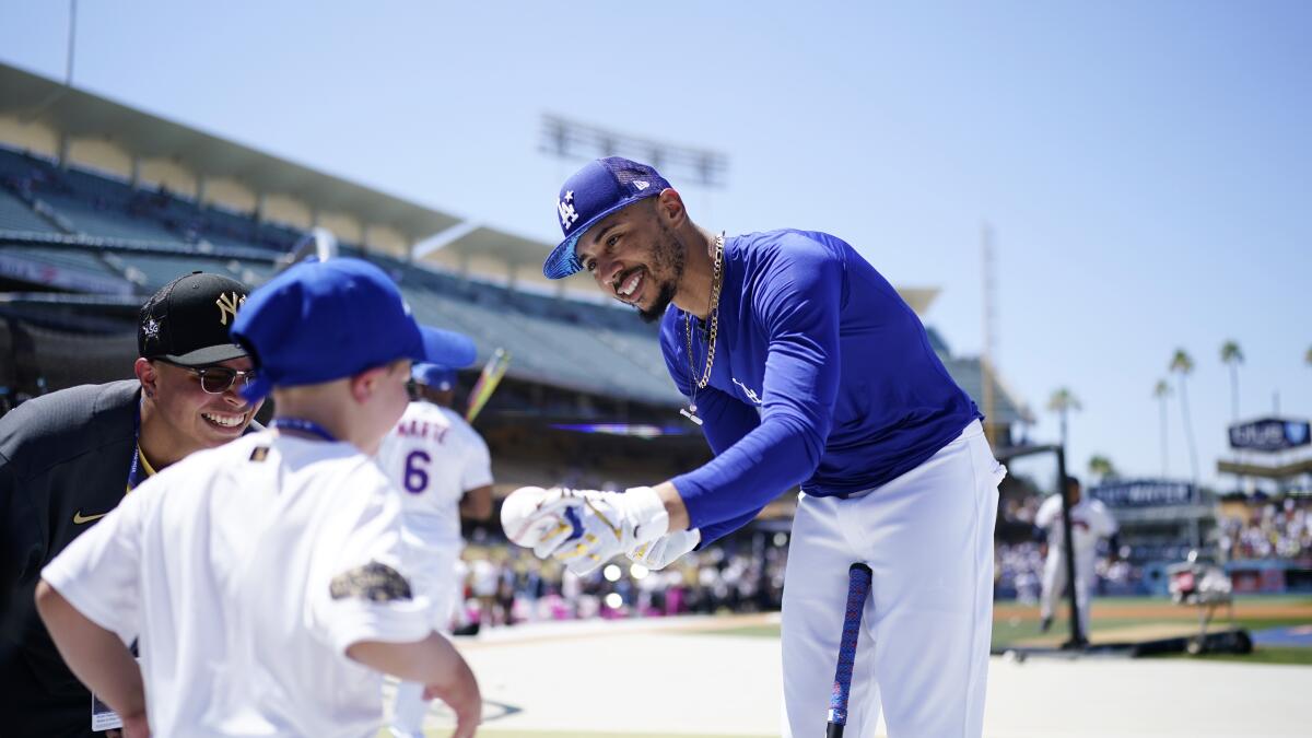 9 hilarious moments caught on video during Blue Jays mic'd up