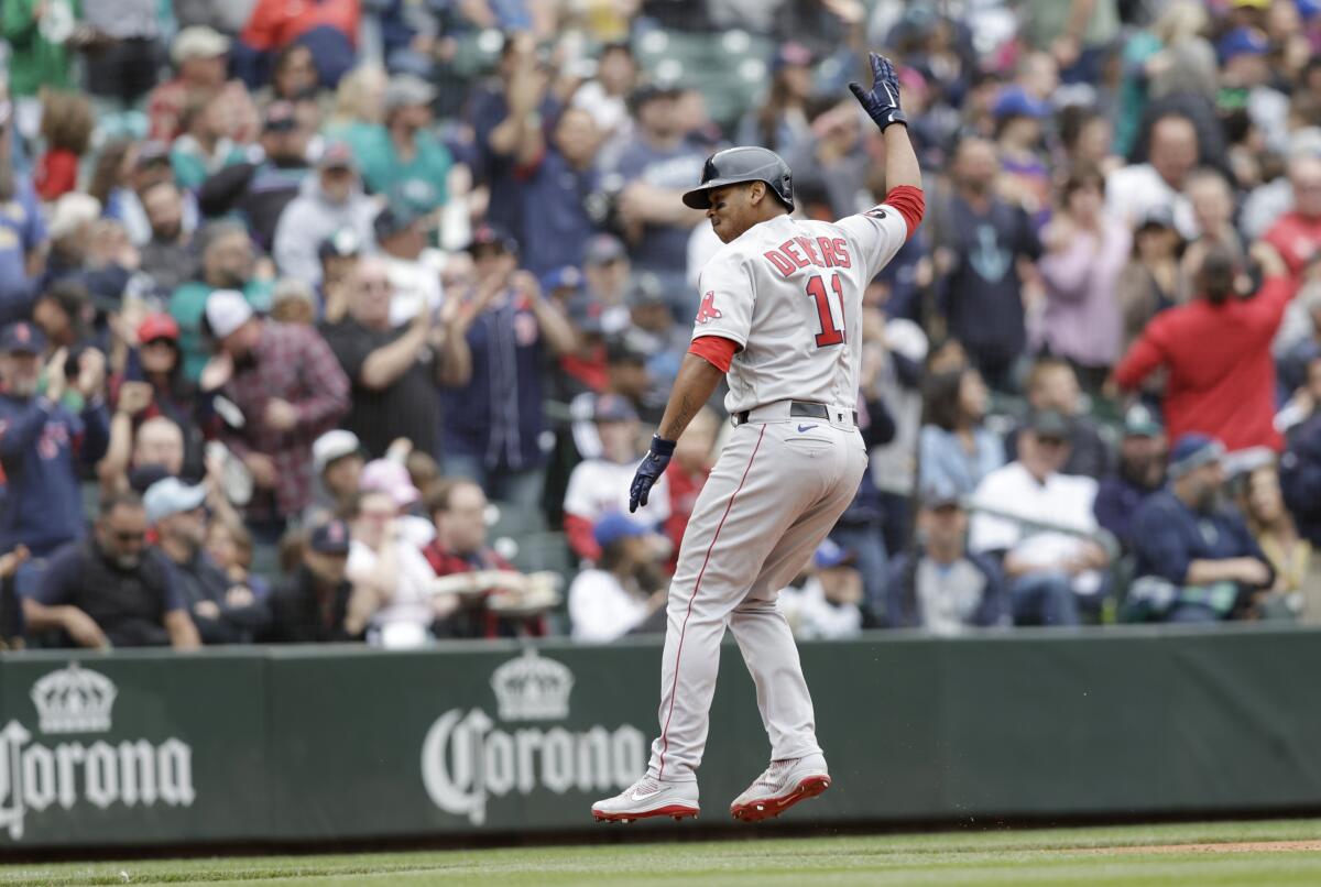 Red Sox beat Mariners 2-0