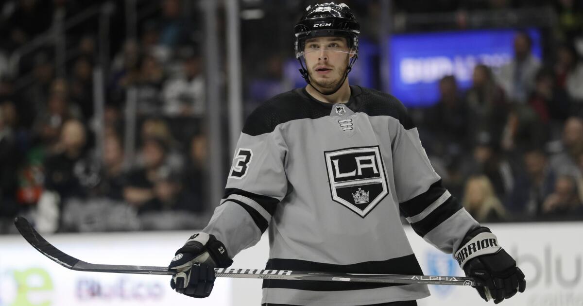 Dustin Brown, captain of Kings' Stanley Cup wins, set to retire - Los  Angeles Times